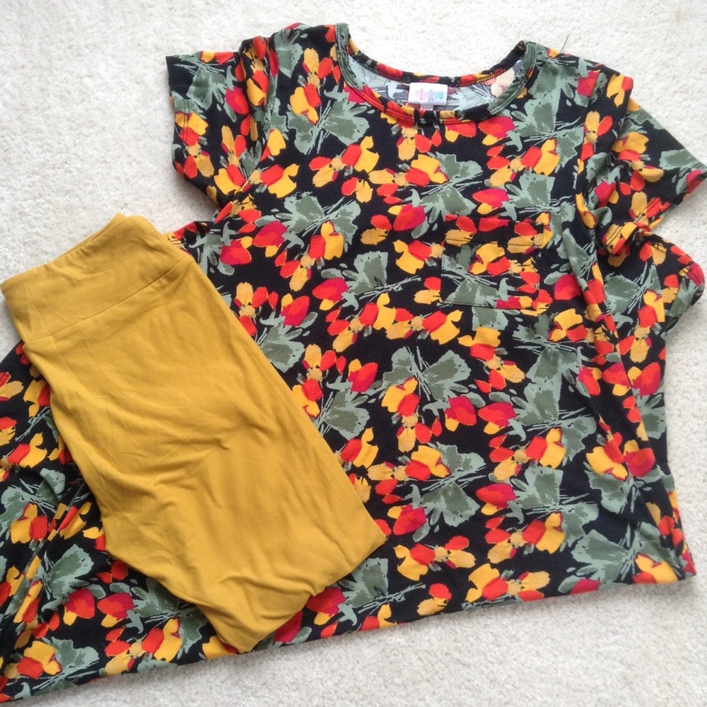 LuLaRoe Carly and Leggings